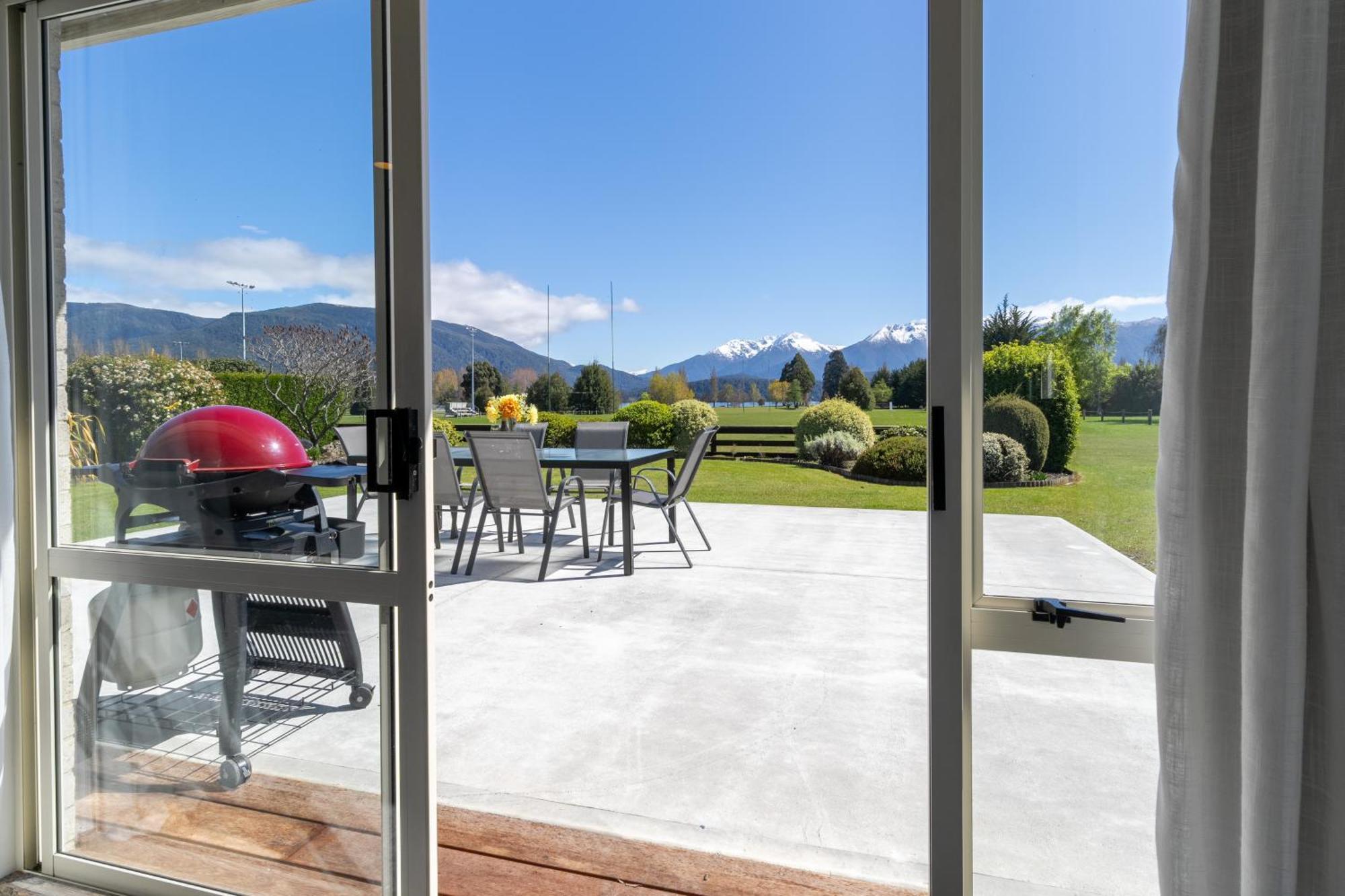 Kepler Retreat - Te Anau Holiday Home Zewnętrze zdjęcie